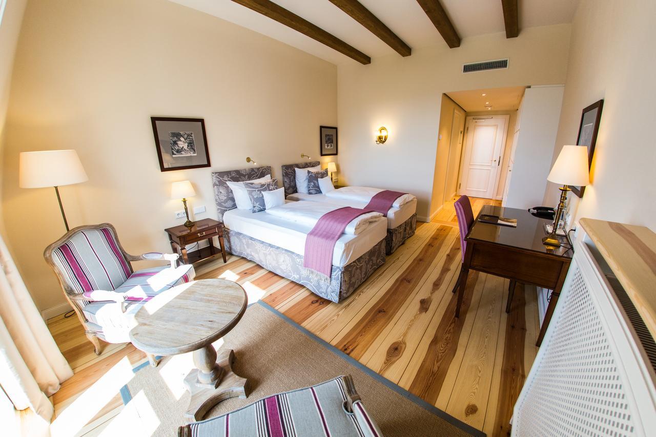 Hotel Schloss Leitheim Zewnętrze zdjęcie