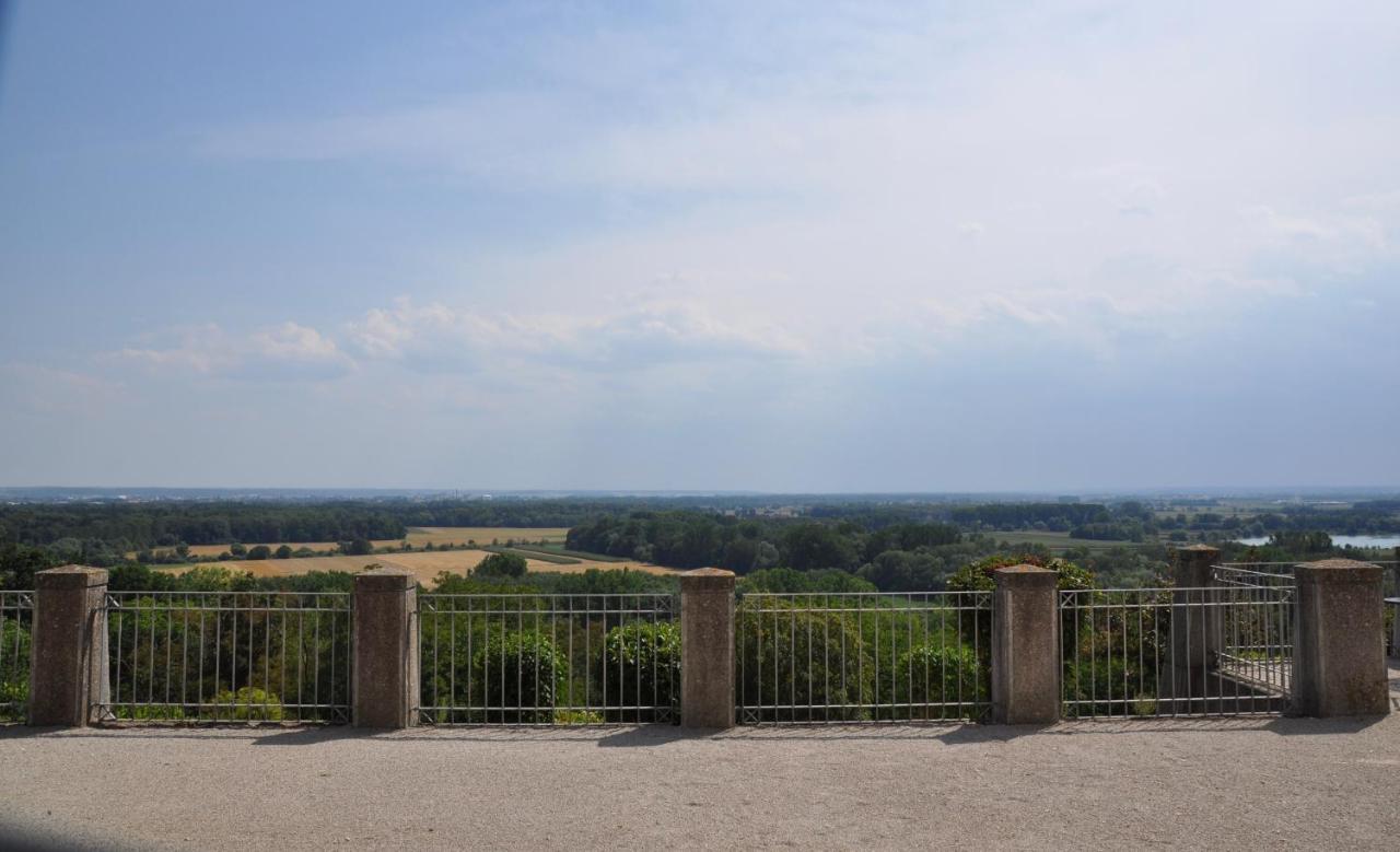 Hotel Schloss Leitheim Zewnętrze zdjęcie